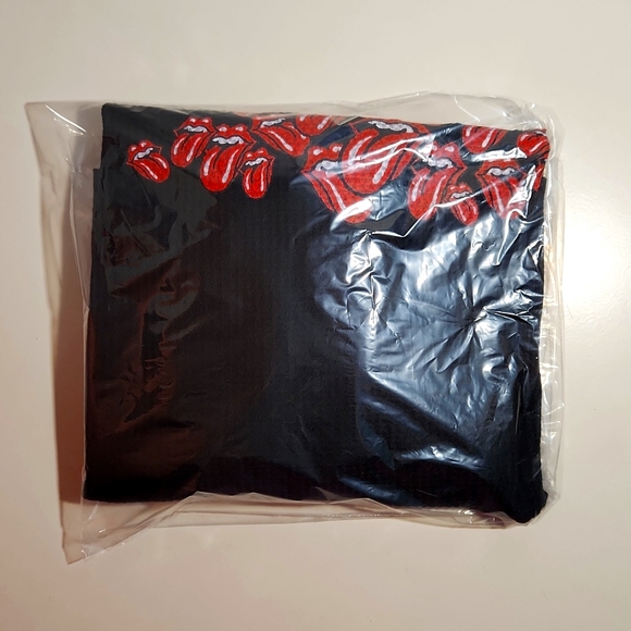 ❤️NWT VINTAGE TORRID TEE - ROLLING STONES JAGGER - WAFFLE - CROP SHIRT PLUS SIZE - Picture 4 of 16